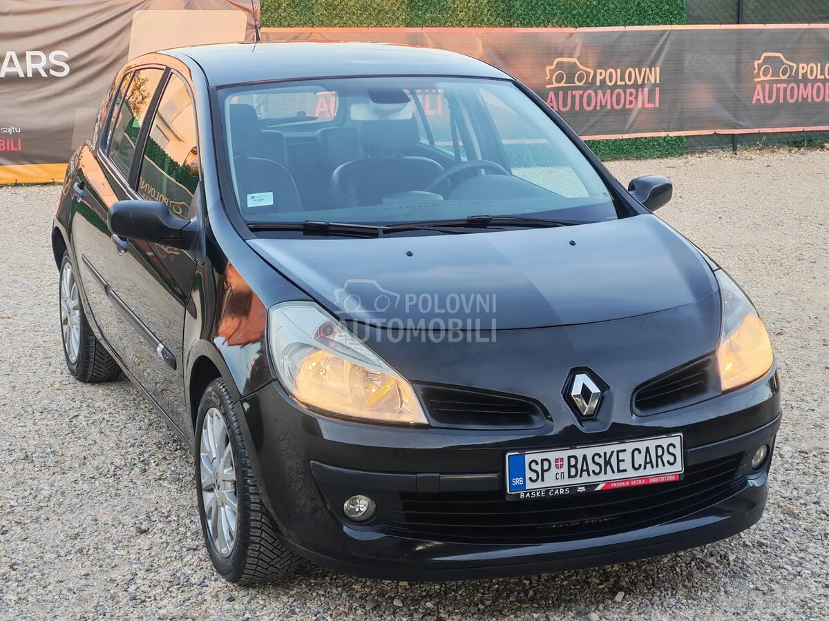 Renault Clio 2006 photo 3