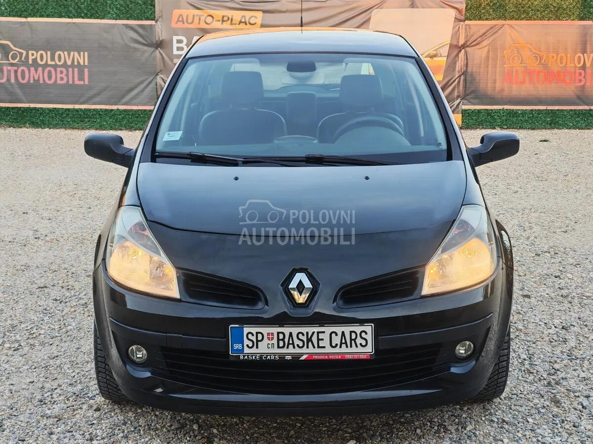 Renault Clio 2006 photo 2