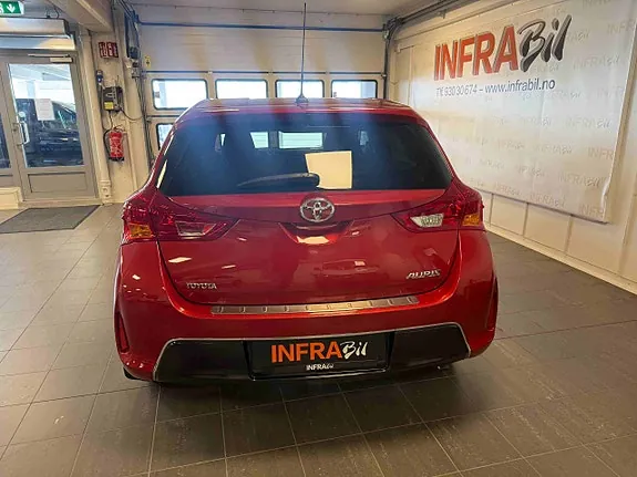 Toyota Auris 2013 photo 4