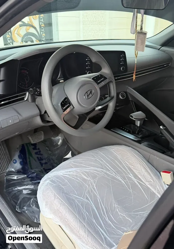 Hyundai Elantra 2023 photo 3
