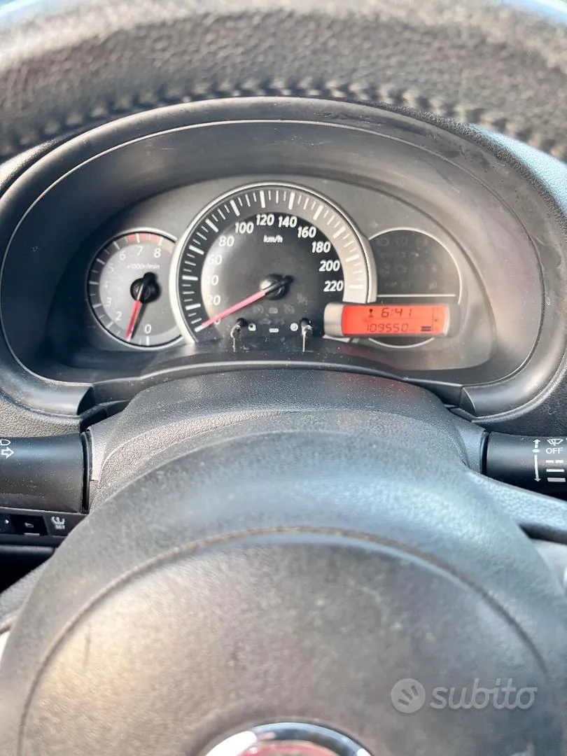 Nissan Micra 2017 photo 2