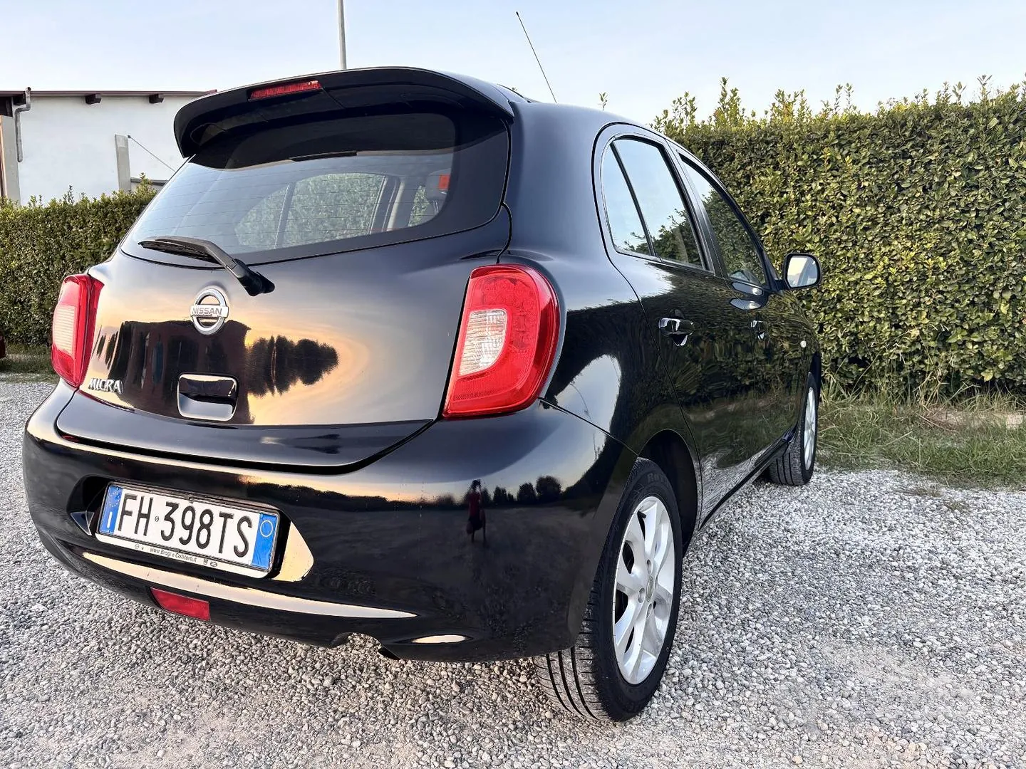 Nissan Micra 2017 photo 5