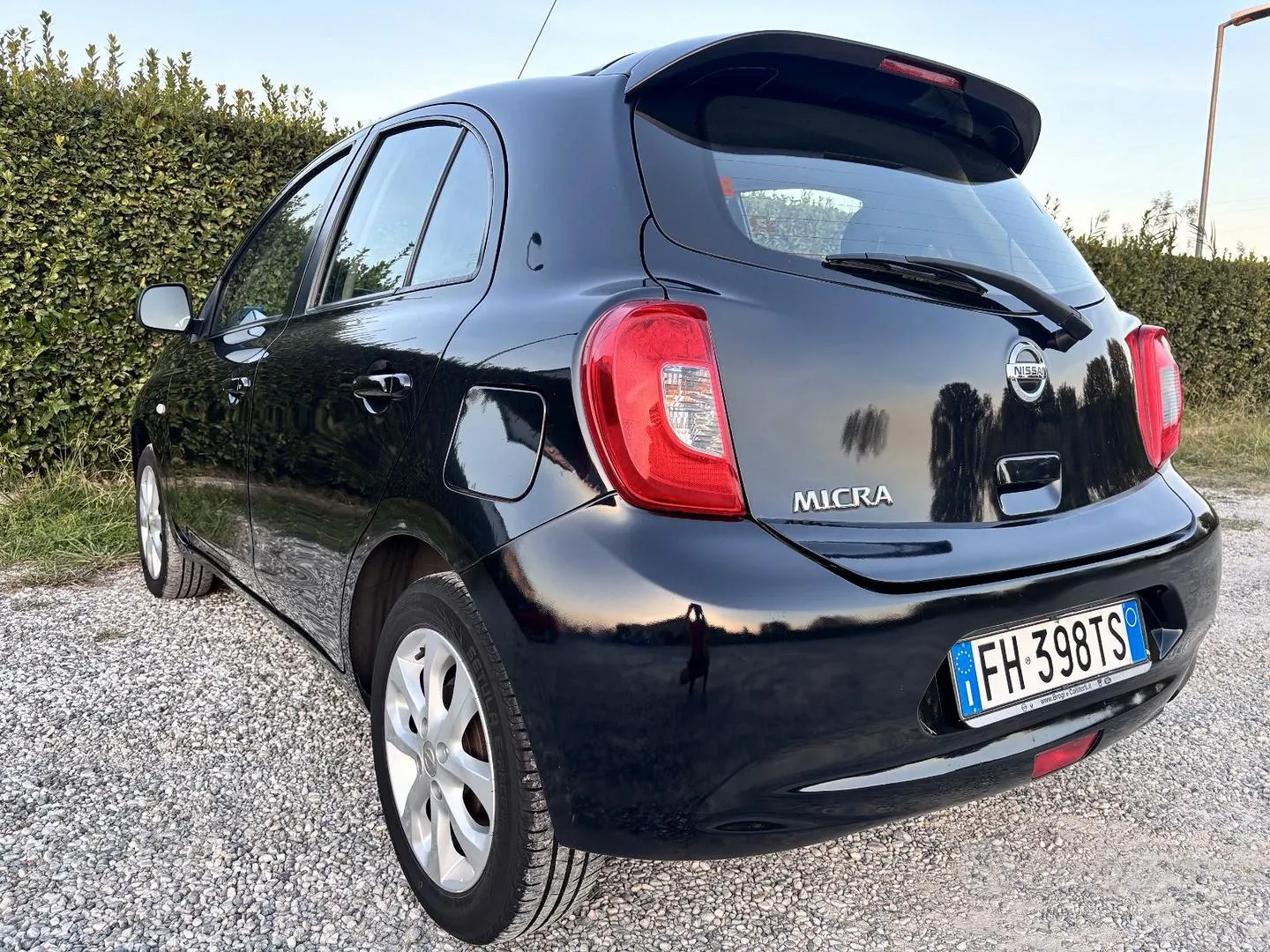 Nissan Micra 2017 photo 4
