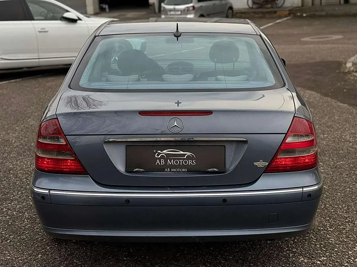 Mercedes-Benz E-Class 2003 photo 5