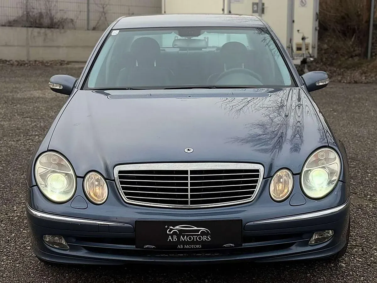 Mercedes-Benz E-Class 2003 photo 2