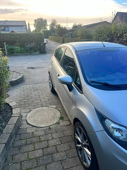Ford Fiesta 2010 photo 4