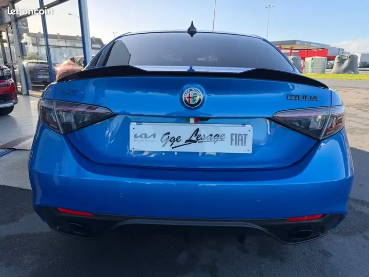Alfa Romeo Giulia 2025 photo 5