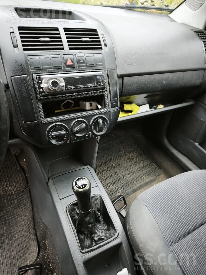 Volkswagen Polo 2004 photo 5