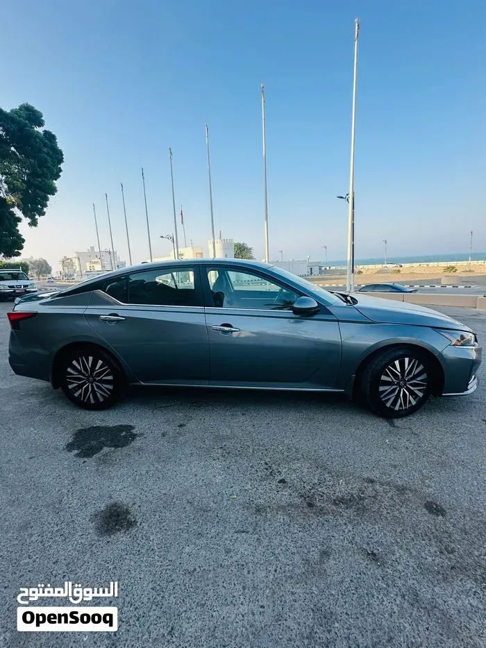 Nissan Altima 2023 photo 4