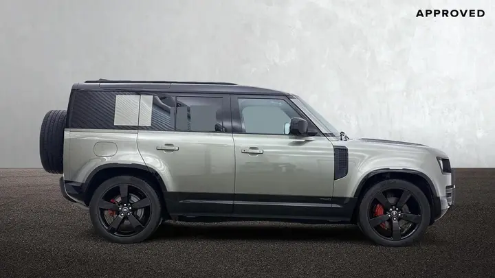 Land Rover Defender 110 2025 photo 5