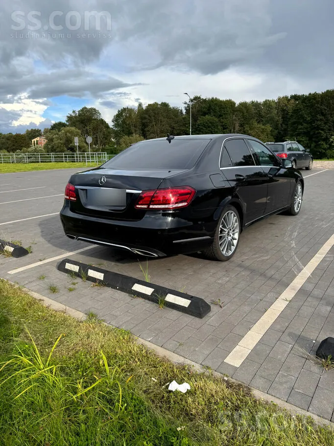 Mercedes-Benz E250 2017 photo 3