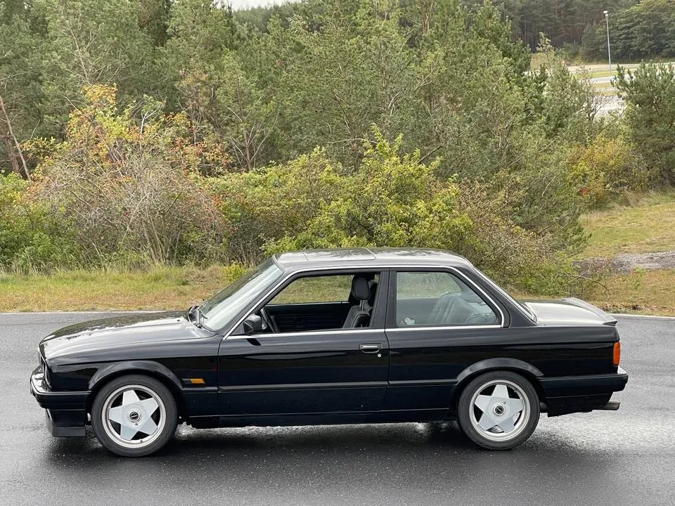 BMW E30