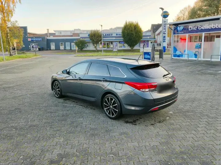 Hyundai I40