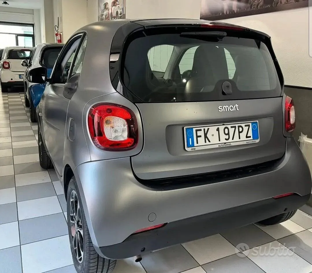 Smart Fortwo 2017 photo 4