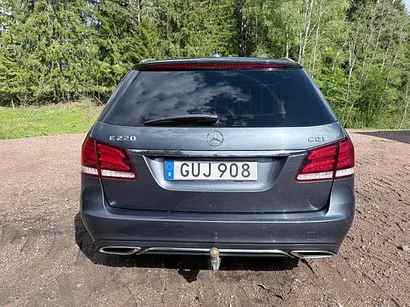 Mercedes-Benz E 220 2014 photo 3