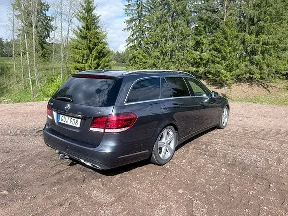 Mercedes-Benz E 220 2014 photo 4