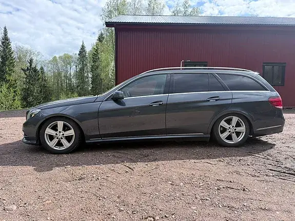 Mercedes-Benz E 220