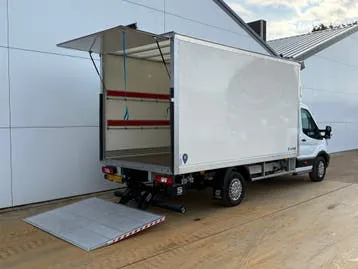 Ford Transit 2024 photo 2