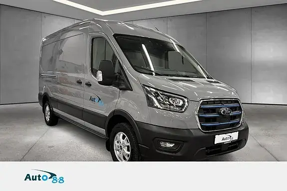 Ford Transit 2024 photo 2