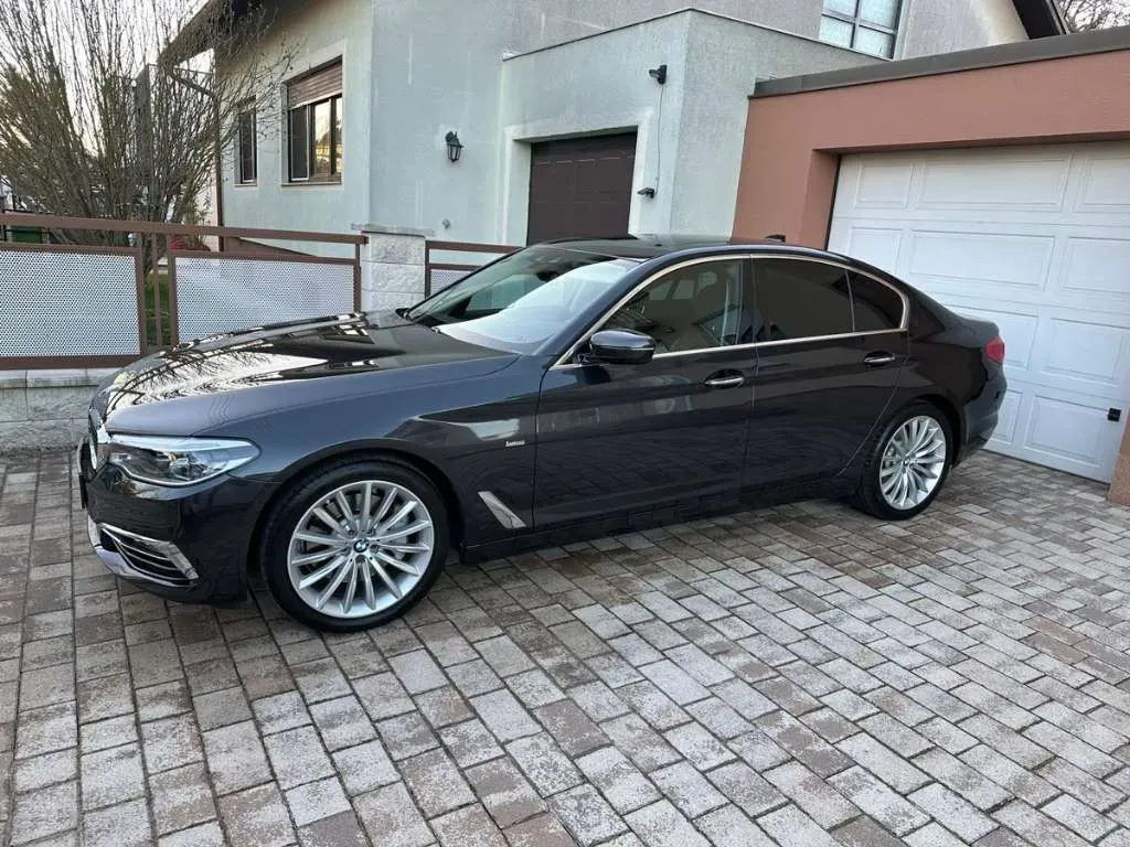 BMW 5 Series 2018 photo 2
