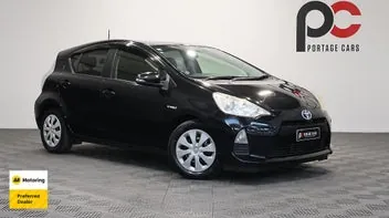 Toyota Aqua 2013 photo 2