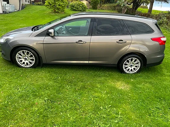 Ford Focus 2011 photo 3