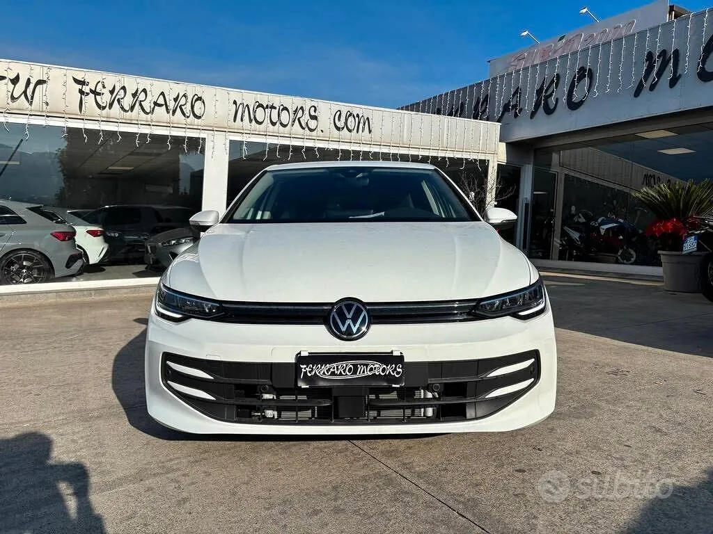 Volkswagen Golf 2025 photo 3