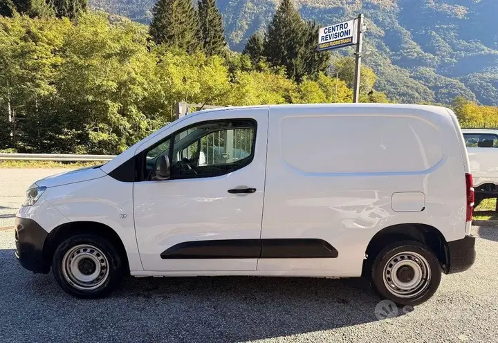 Fiat Doblò 2023 photo 3