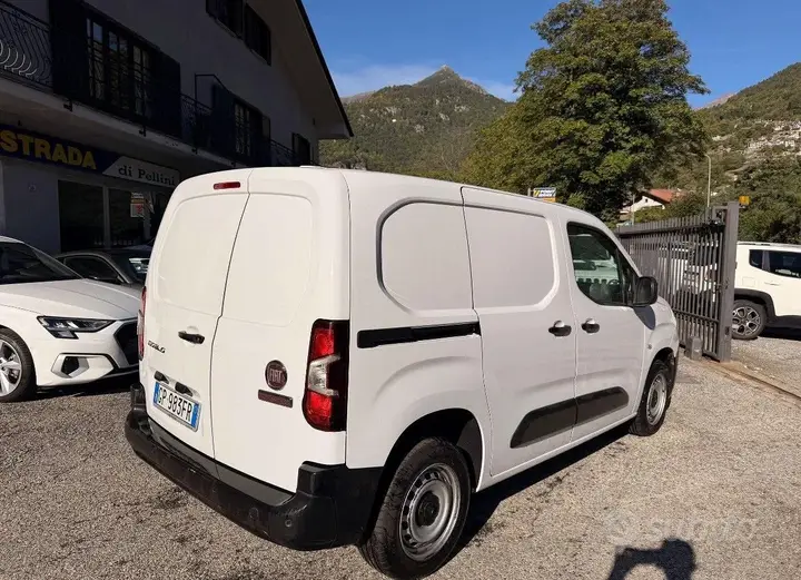 Fiat Doblò 2023 photo 2