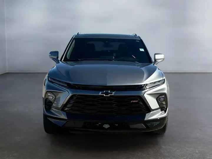 Chevrolet Blazer 2024 photo 2