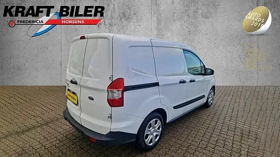 Ford Transit Courier 2019 photo 5