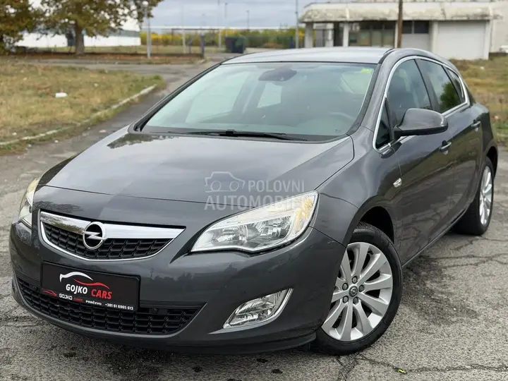 Opel Astra J