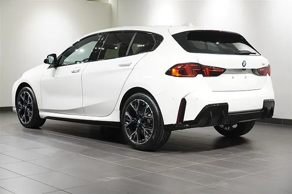 BMW 120 2026 photo 3