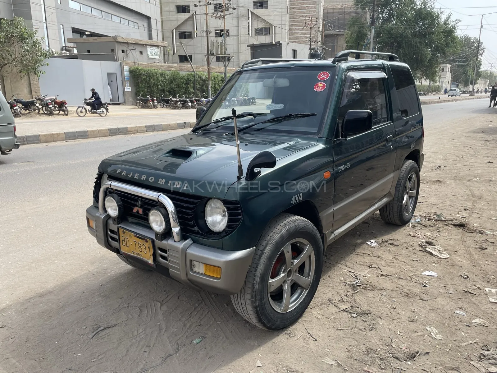 Mitsubishi Pajero Mini