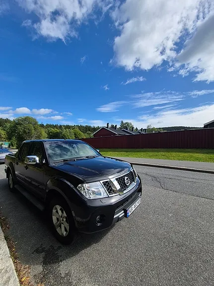 Nissan Navara 2011 photo 5