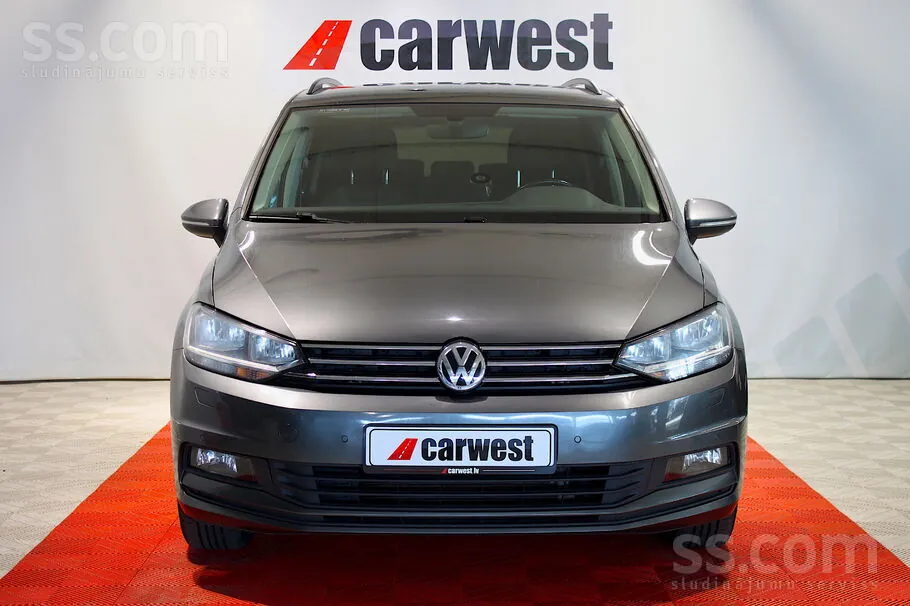 Volkswagen Touran 2017 photo 2