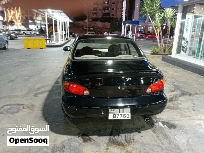 Hyundai Avante 2000 photo 2