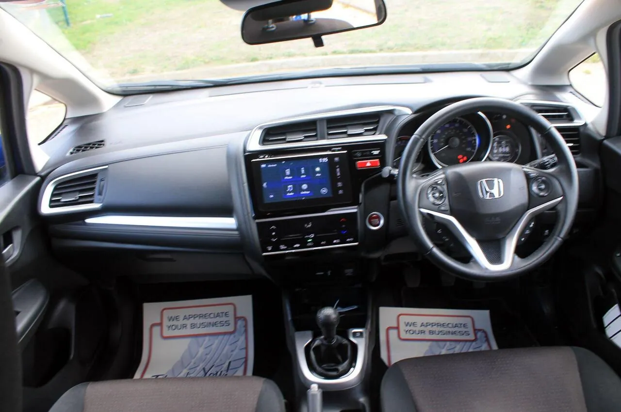 Honda Jazz 2015 photo 3