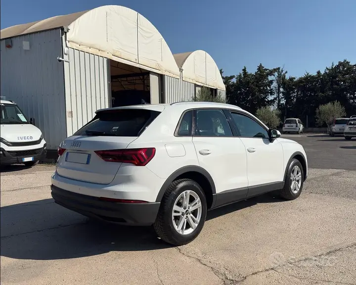 Audi Q3 2022 photo 4