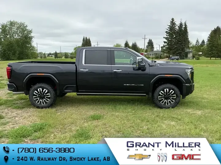 GMC Sierra 3500Hd 2026 photo 2