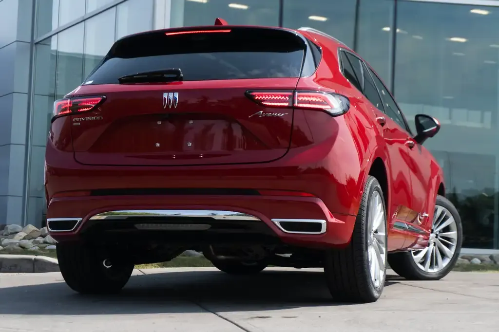 Buick Envision 2026 photo 4