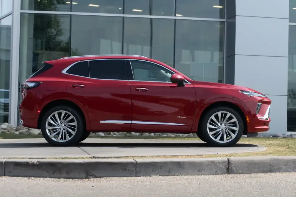 Buick Envision 2026 photo 3