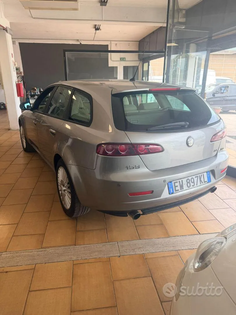 Alfa Romeo 159 2010 photo 4
