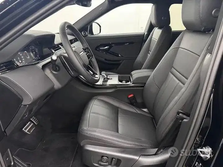 Land Rover Range Rover Evoque 2026 photo 4