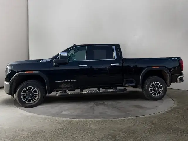GMC Sierra 2500Hd 2026 photo 2