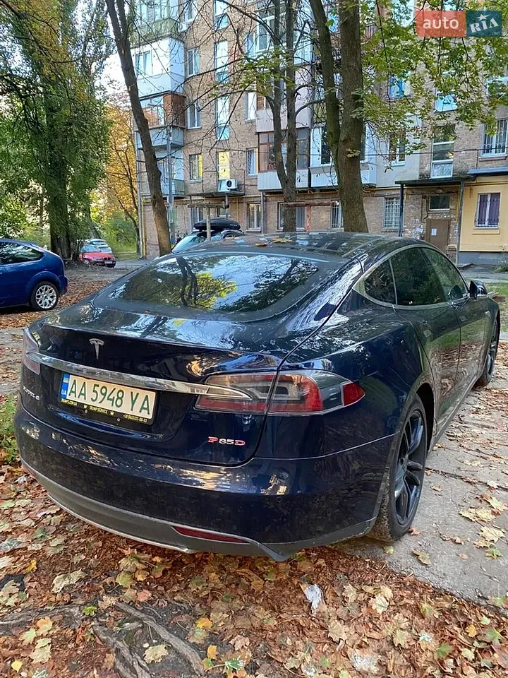 Tesla Model S 2015 photo 4