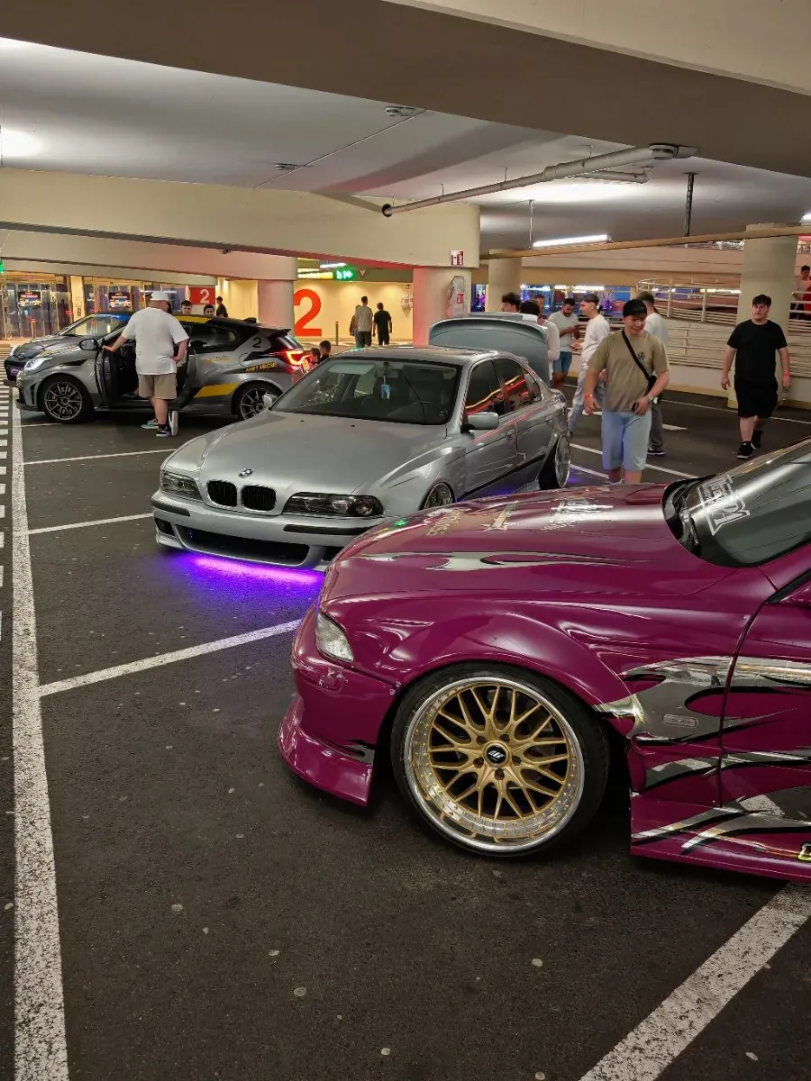 BMW 5 Series 2000 photo 2