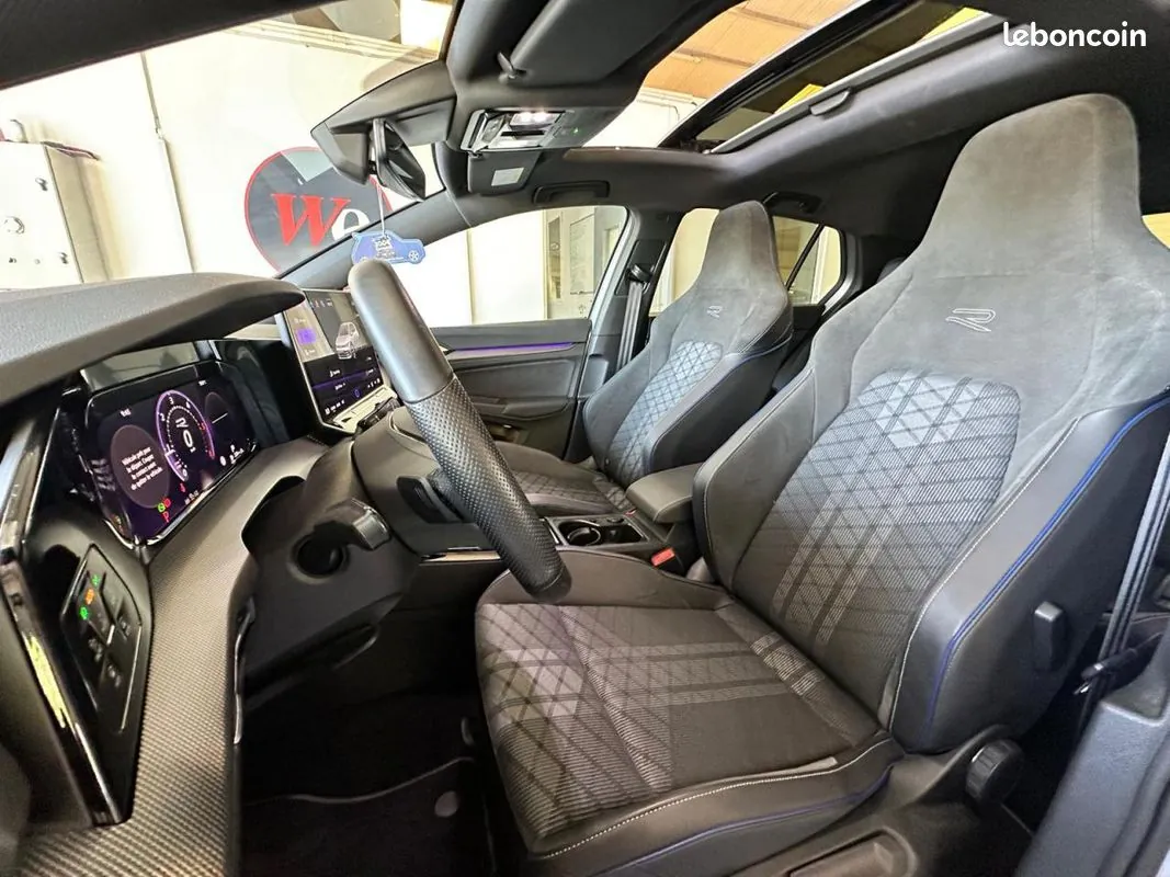 Volkswagen Golf 2025 photo 4