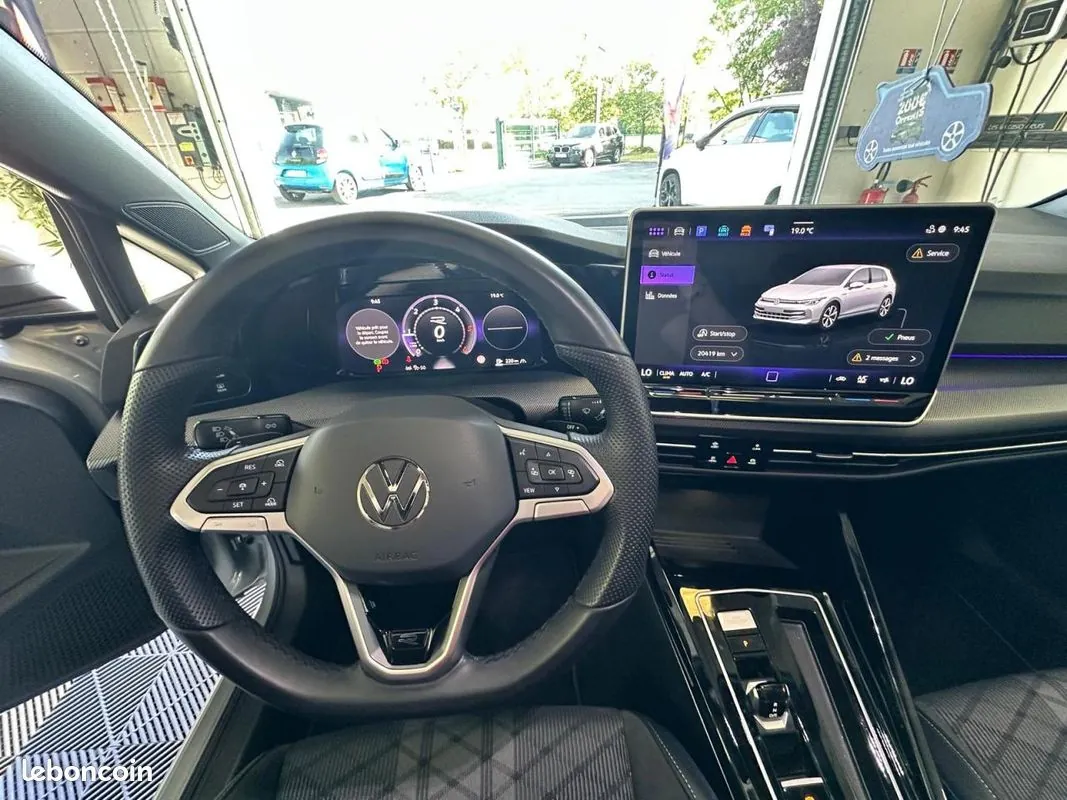 Volkswagen Golf 2025 photo 5