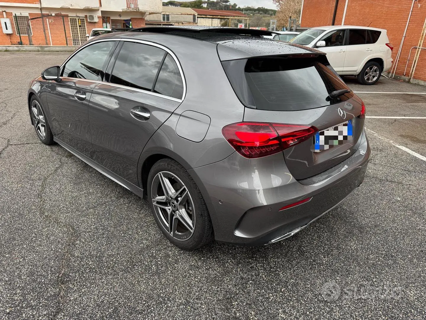 Mercedes-Benz A180 2024 photo 3